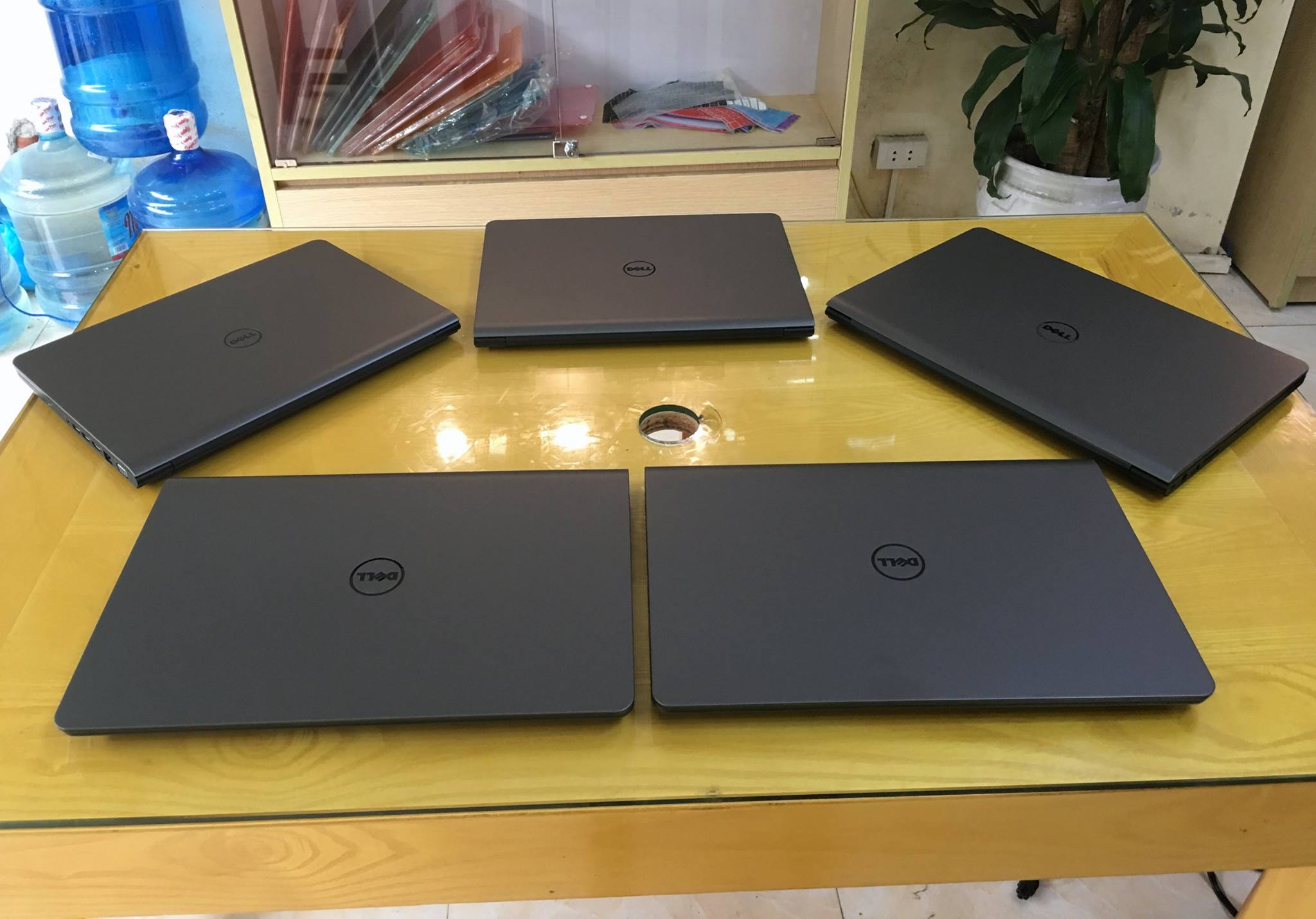 Laptop Dell Latitude 3550 -2.jpg
